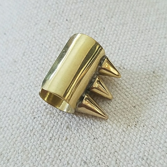 BISJOUX Jewelry - Spike ear cuff